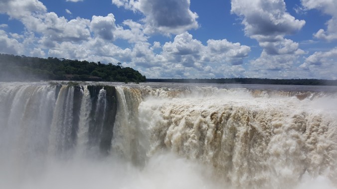iguazu falls.jpg